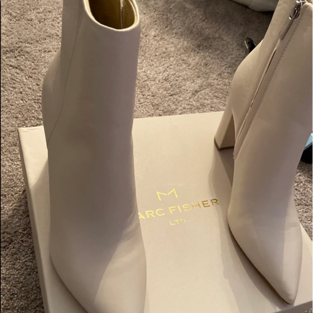marc fisher 7 1/2 ivory booties
